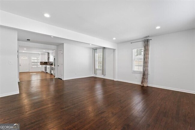 Building Photo - 1000 Palmetto Ave SW