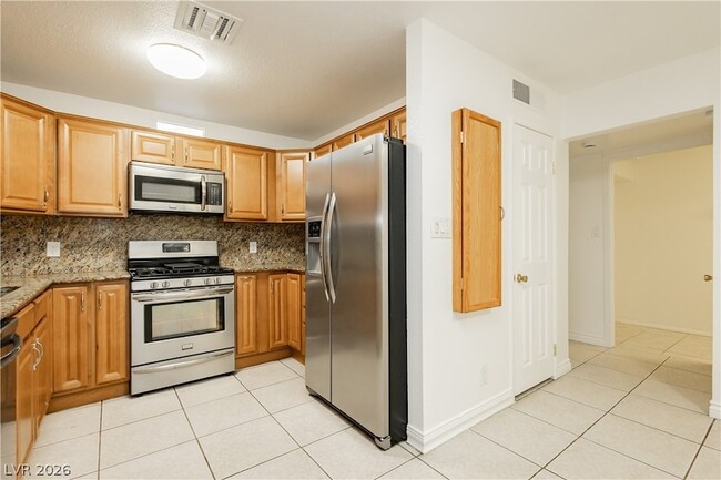 Building Photo - 3969 Manford Cir