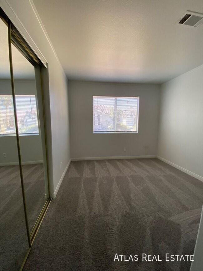 Building Photo - 181 Laguna Hills Ct