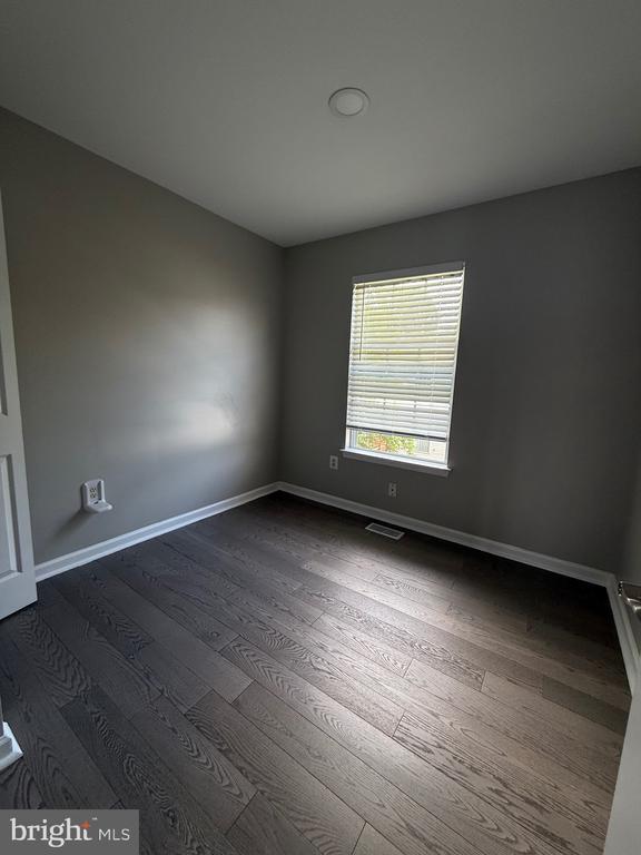 Building Photo - 9903 Cranapple Ct