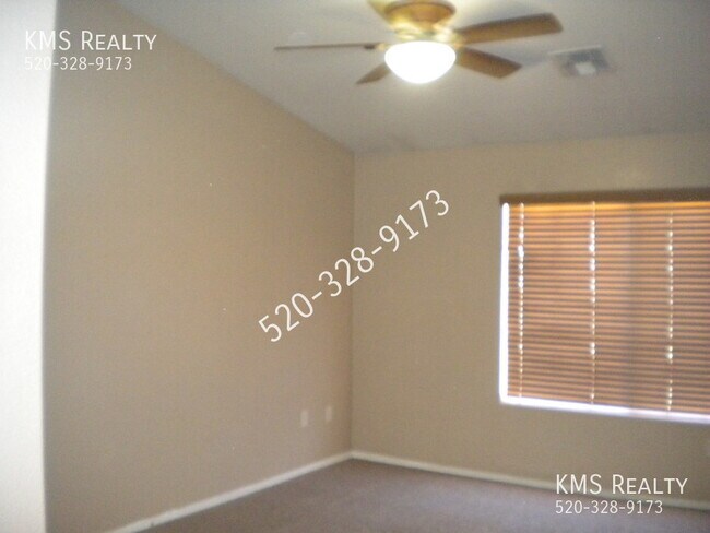 Building Photo - 2 Bed/2 Bath Town Home - OWNER/AGENT