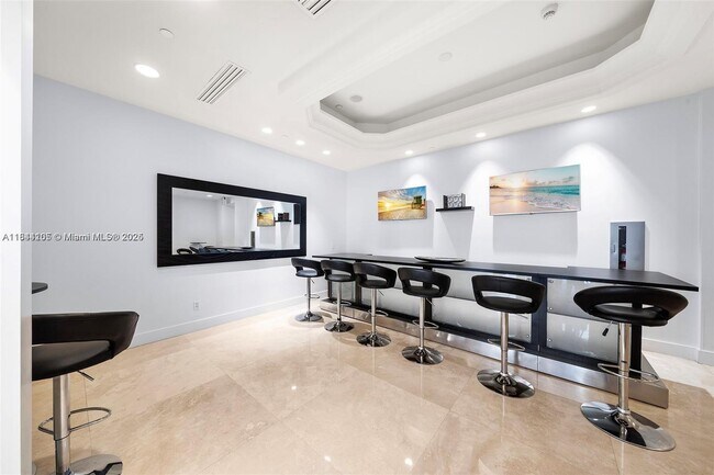 Building Photo - 4775 Collins Ave