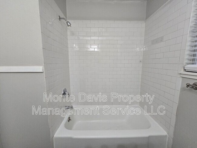 Building Photo - 4708 Red River St