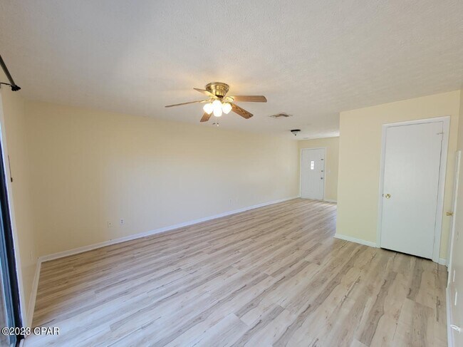 Building Photo - 6613 Pridgen St