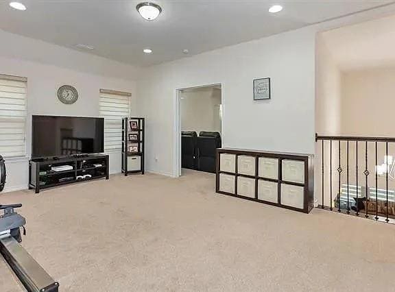 Building Photo - 913 Yarrow St