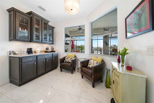Building Photo - 1010 Mineo Dr