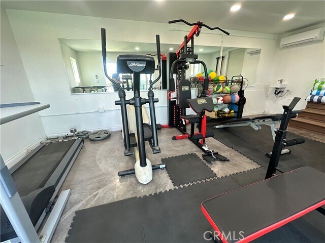 Building Photo - 7930 Vulcan Dr