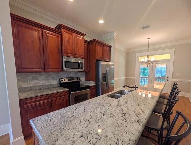 Building Photo - 124 Pepperdine Ct