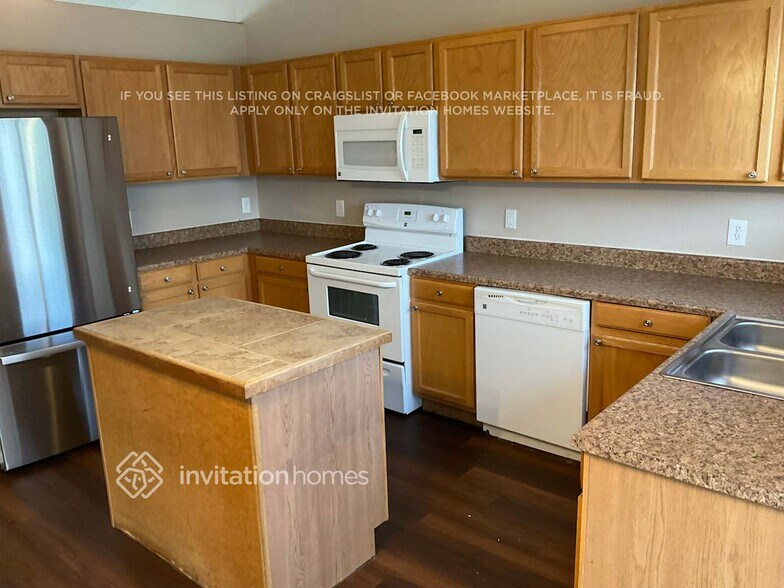 Building Photo - 4415 Gunbarrel Dr