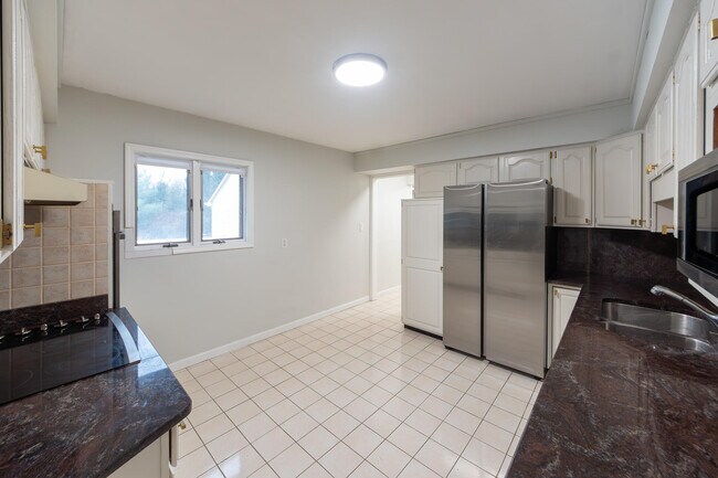 Building Photo - 46105 W Seven Mile Rd