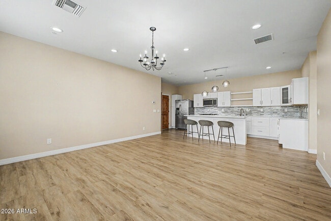 Building Photo - 2311 E Colter St