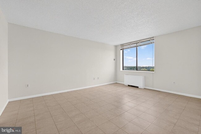 Building Photo - 3701 S George Mason Dr