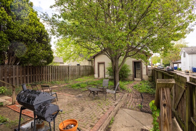 Building Photo - 796 Ebner St