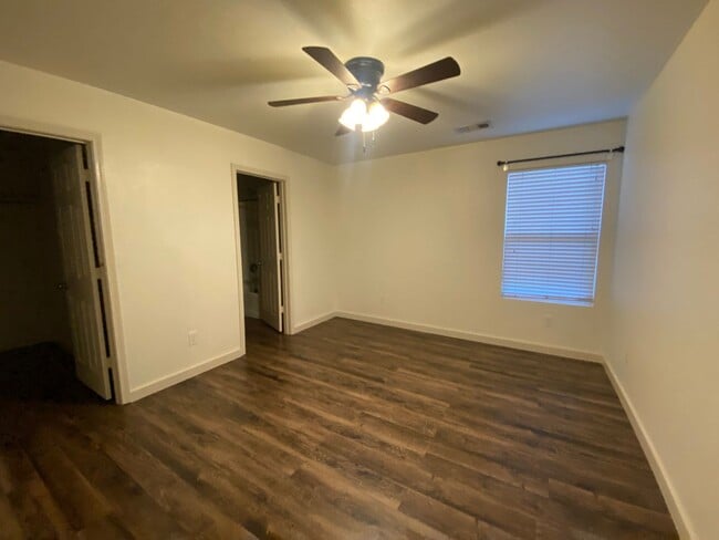 Building Photo - Beautiful Upgraded 3 Bedroom home in Brookland School District!