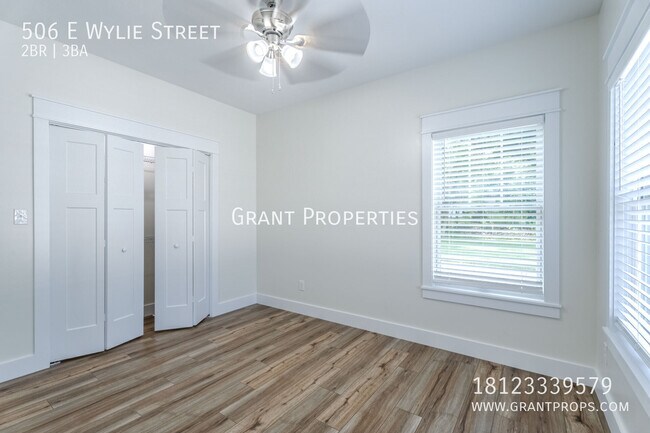 Building Photo - 506 E Wylie St