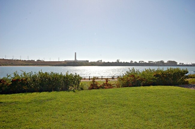 Building Photo - Amazing Location Home in Carlsbad with Lag...