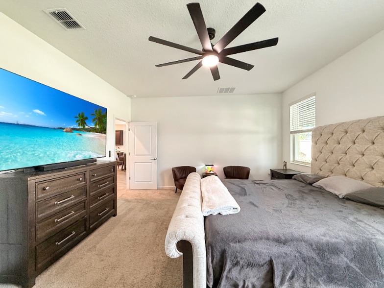 Building Photo - 4411 Holstein St