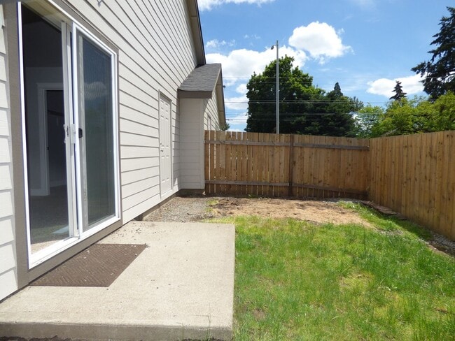 Building Photo - 3576-3578 Fisher Ct NE Salem, OR 97305