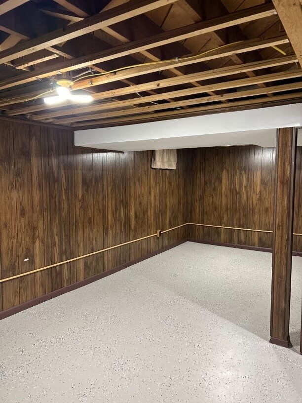 Building Photo - 108 N Lowell Ave