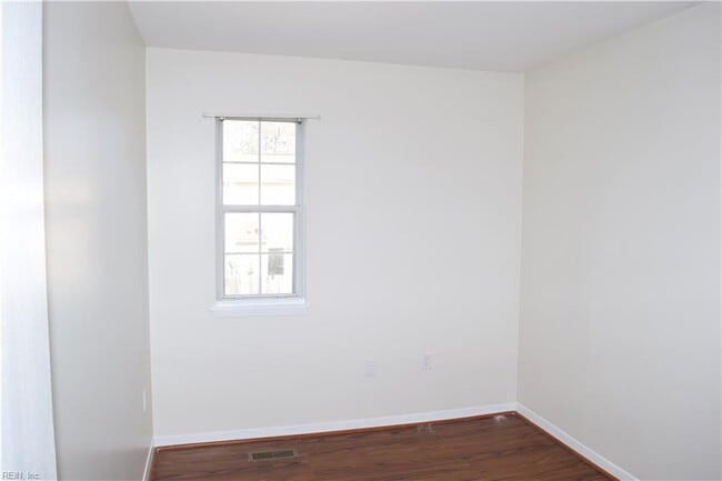 Building Photo - 12773 Woodside Ln