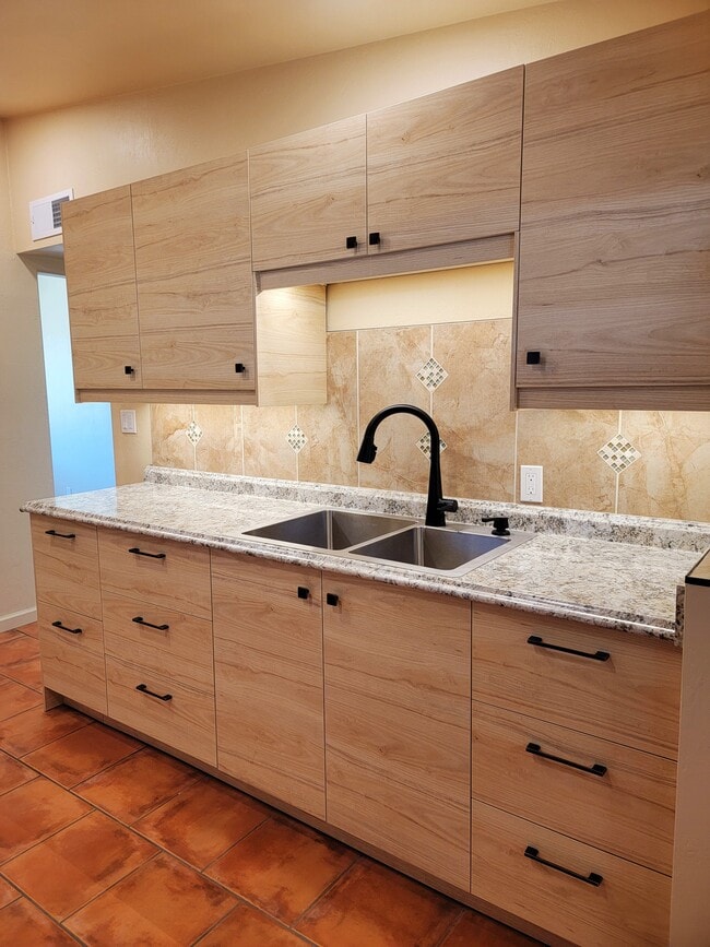 Kitchen 3 - 5650 E Mabel St