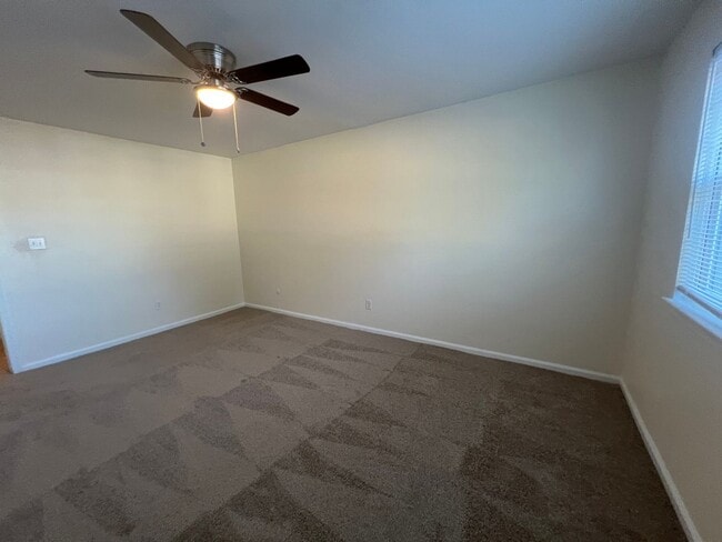 Building Photo - 936 Maryland Ave