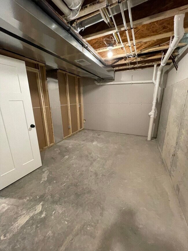 Building Photo - 2125 Spring Dreams Ln