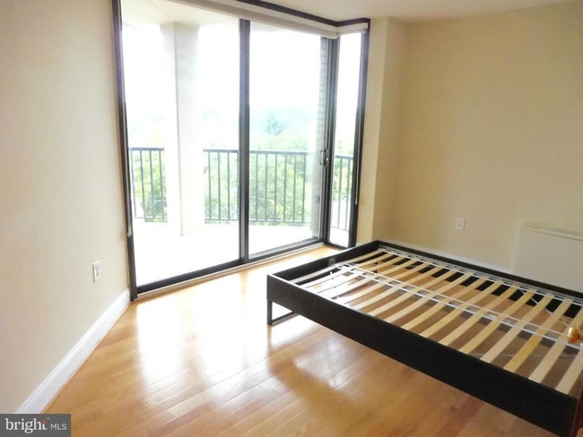 Building Photo - 4242 East-West Hwy