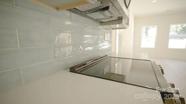 Building Photo - Earn Wealth While Leasing - Like a Homeowner - Lease to Own