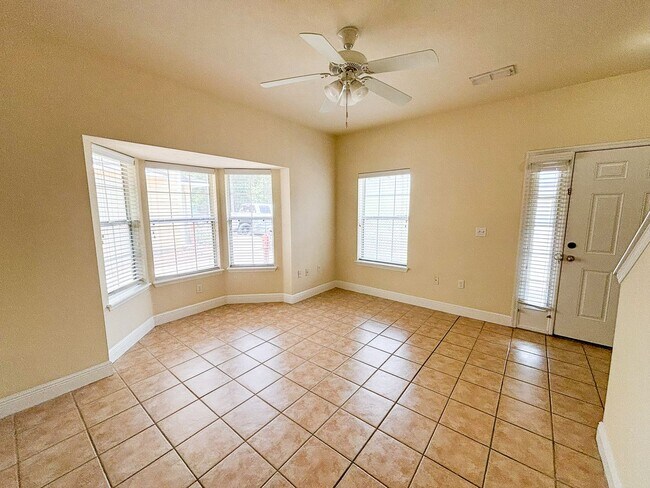 Building Photo - Chase Hollow #83 - Pet Friendly!
