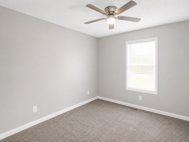 Building Photo - 635 Ashley Oaks Dr