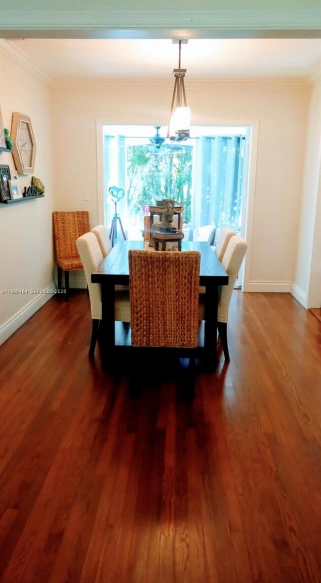 Building Photo - 5718 SW 48th St