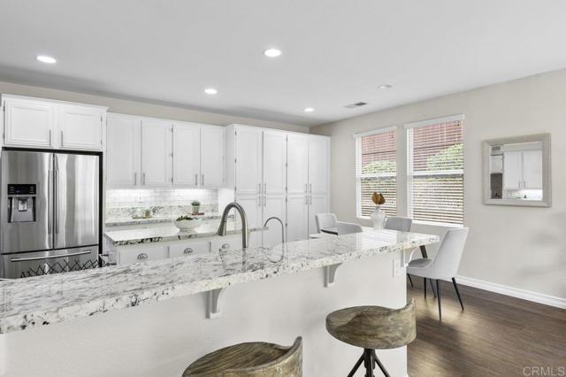 Building Photo - 1152 Via Vera Cruz