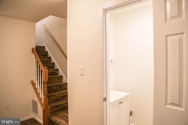 Building Photo - 8461 Tackhouse Loop