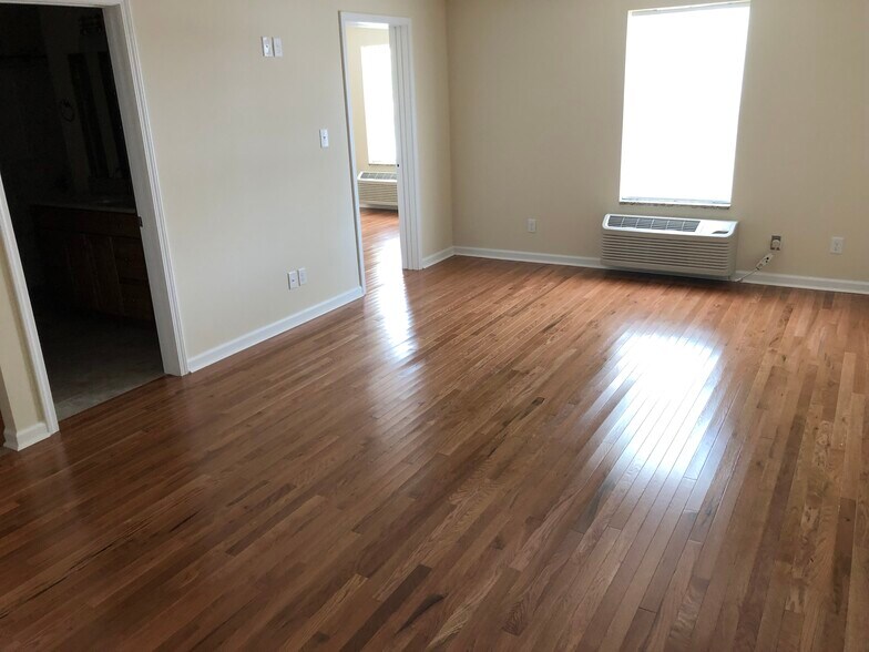 FAMILY ROOM - 6301 W Kilgore Ave