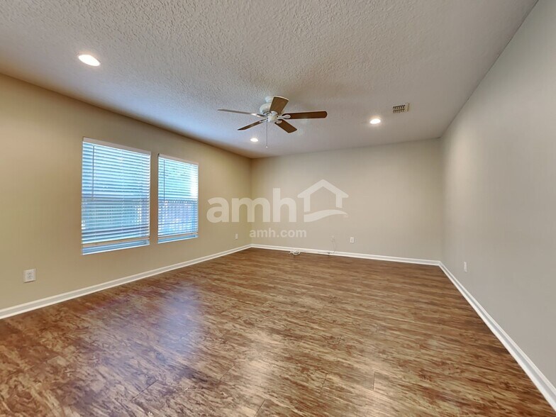 Building Photo - 525 Juniper Spring Ct