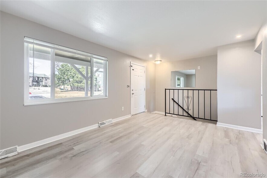 Building Photo - 8876 Lipan St