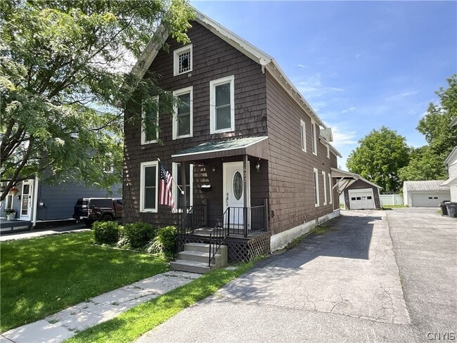 Building Photo - 622 Sherman St
