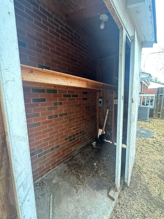 Building Photo - 332 Babb Dr