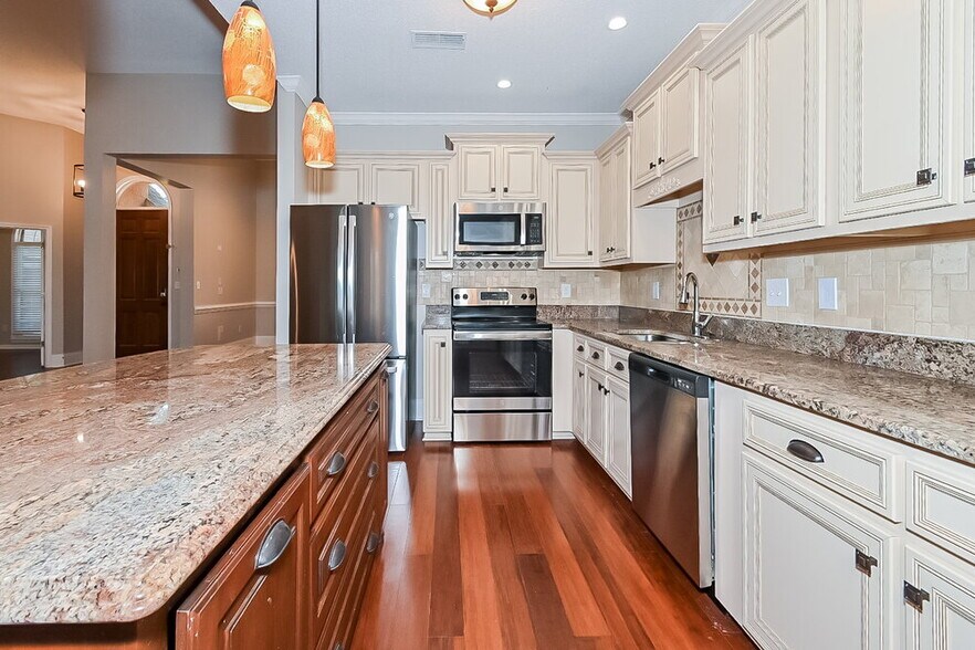 Building Photo - 4444 Nicholas Ln