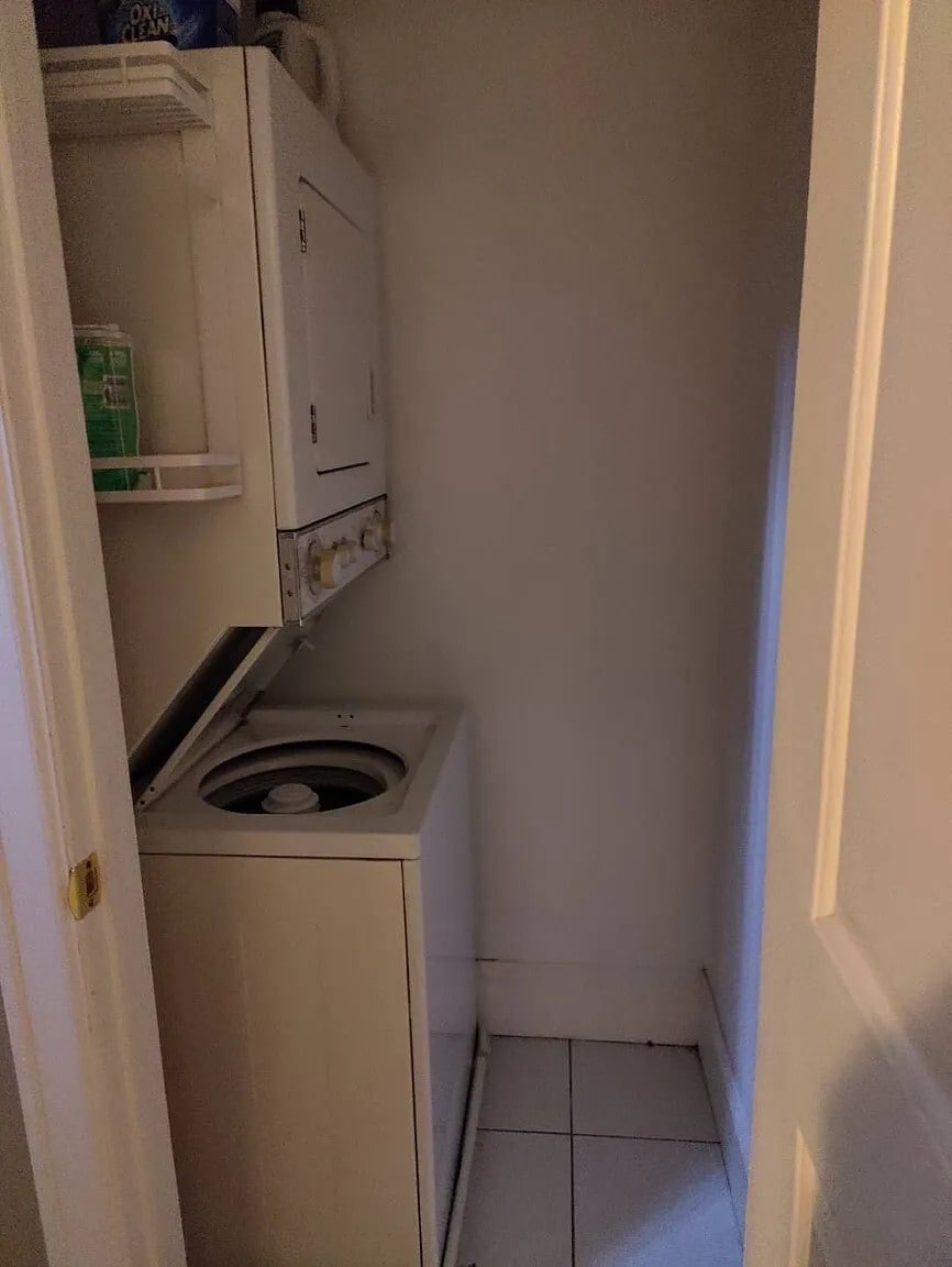 Building Photo - 317 W Fayette St