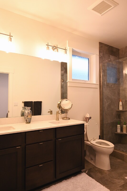 Building Photo - 180 Dustarr Ln