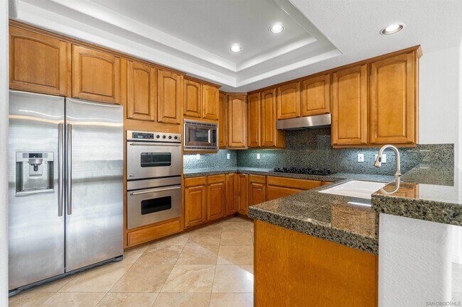 Building Photo - 1355 Caminito Balada