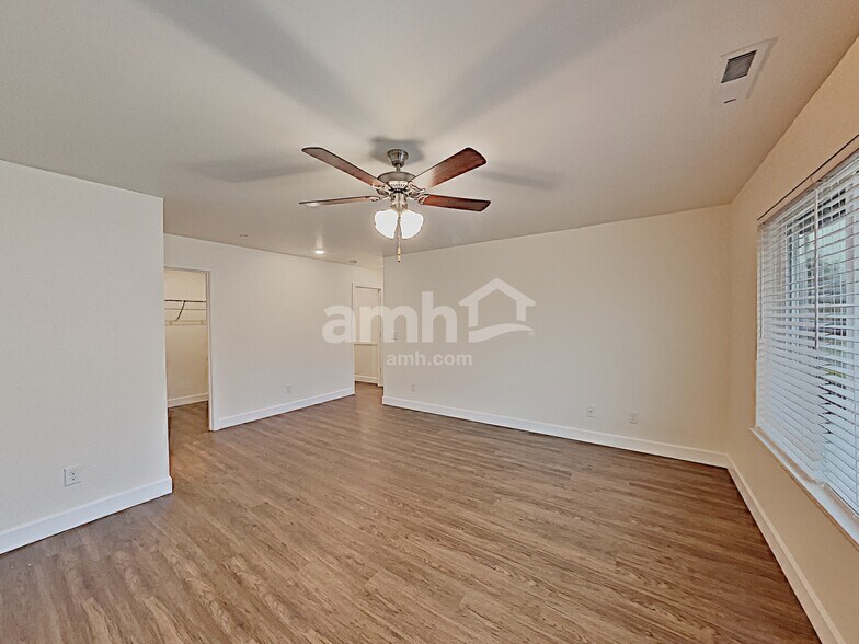 Building Photo - 13610 107th Ave Ct E