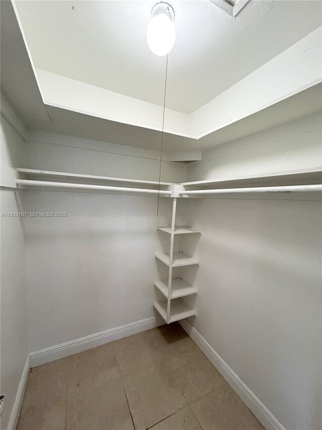 Building Photo - 701 NE 86th St