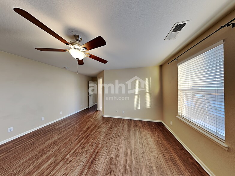 Building Photo - 16224 E 54th Ave