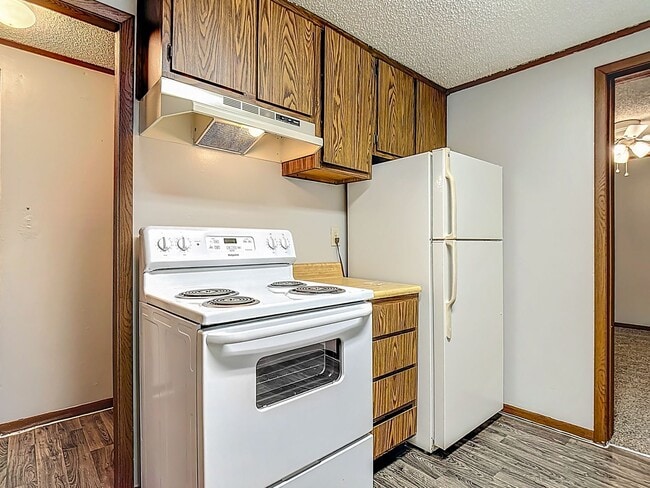 Building Photo - The Sterling - 2 Bedroom 1 Bathroom with inside laundry