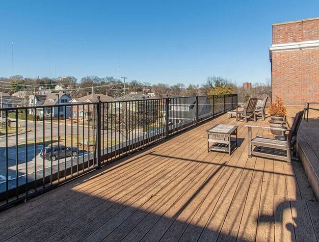 Building Photo - Knoxville 37917 - 1 bedroom 1 bath condo -...