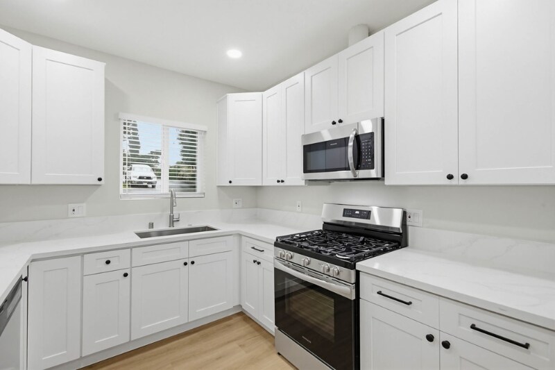 Building Photo - 8124 Melrose Ln