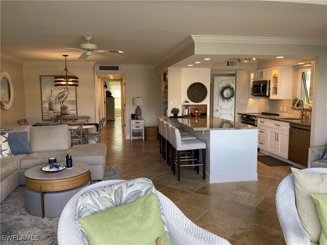 Building Photo - 1910 Gulf Shore Blvd N